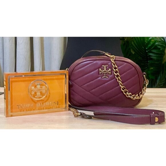 AUTHENTIC TORY BURCH MAROON KIRA QUILTED CAMERA BAG - Picture 2 of 9